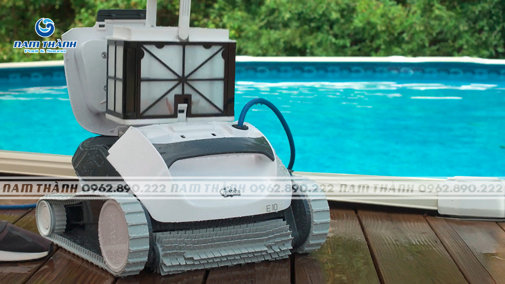 Robot Dolphin E10 được tích hợp khả năng kháng nước đạt tiêu chuẩn IP68 nên an toàn tuyệt đối khi sử dụng dưới nước.