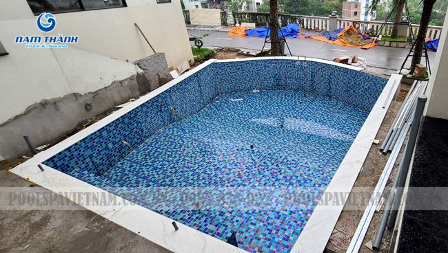 Dự án bể bơi gia đình anh Khoa tại Hạ Long, Quảng Ninh 13 Dự án bể bơi gia đình anh Khoa tại Hạ Long, Quảng Ninh