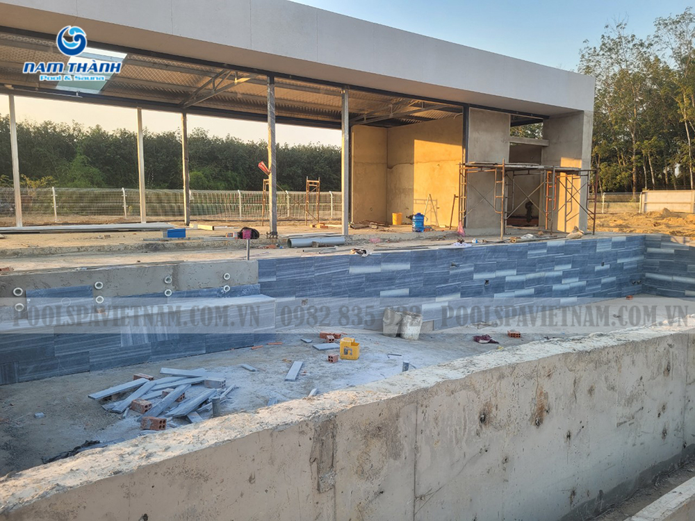 Dự án bể bơi gia đình anh Quốc tại Dầu Tiếng, tỉnh Bình Dương 14 Dự án bể bơi gia đình anh Quốc tại Dầu Tiếng, tỉnh Bình Dương