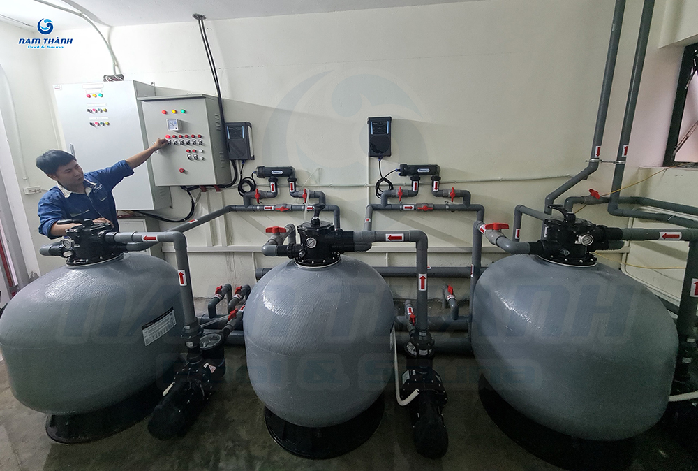 Bộ điện phân muối bể bơi Emaux 6 bo dien phan muoi be boi emaux 6